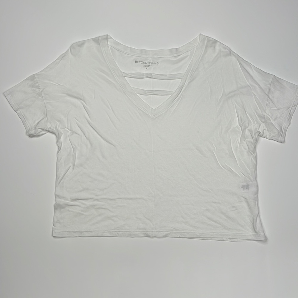 Beyond Yoga Full Eclipse V-Neck Tee White Size M